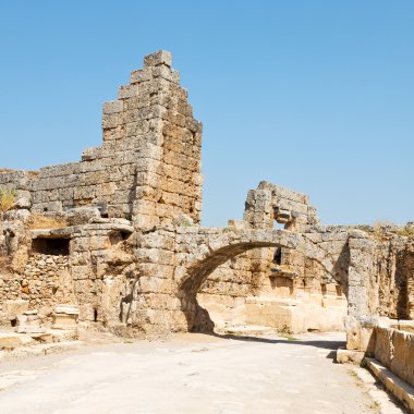  perge eski inşaat Asya Türkiye'de sütun ve roma