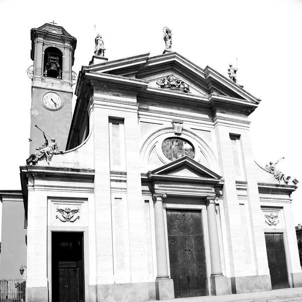 Kultur gamla arkitektur i Italien Europa Milano religion en — Stockfoto