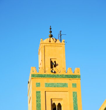geçmiş maroc Afrika Minare din ve mavi gökyüzü