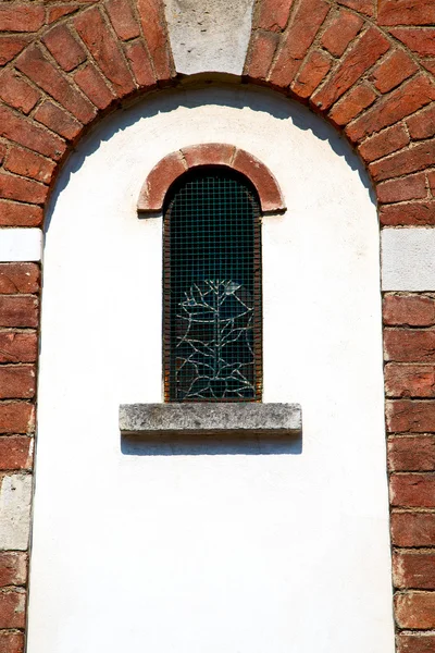 Antique contruction in italy  window   wall — Stock Photo, Image