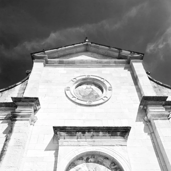 Famosa arquitetura antiga em itália europa milan religião an — Fotografia de Stock