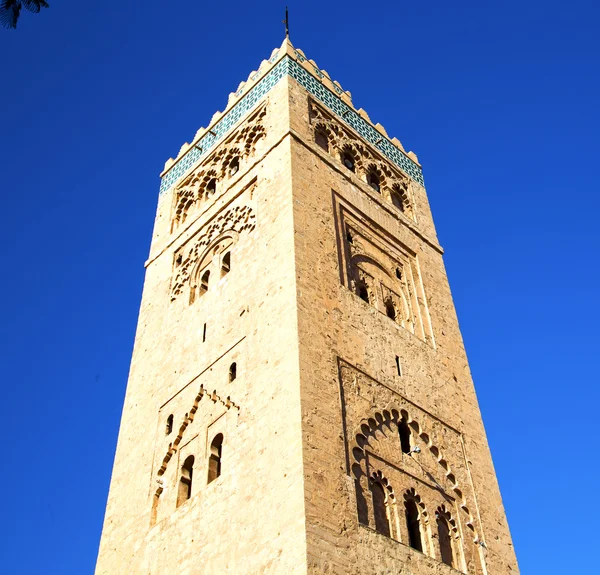 Historia w maroc Afryki minaretu religii i błękitne niebo — Zdjęcie stockowe