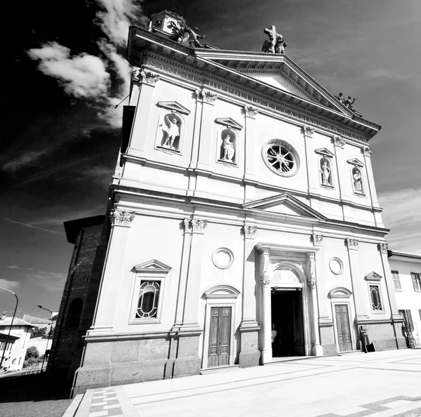 Patrimonio arquitectura antigua en italia europa milan religion — Foto de Stock