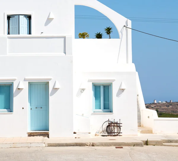 산 토 리 니 그리스에서 집 유럽 오래 된 건설 화이트와 블루 — 스톡 사진