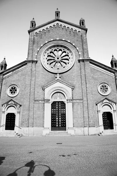 Construção de arquitetura antiga em itália europa milan religião um — Fotografia de Stock