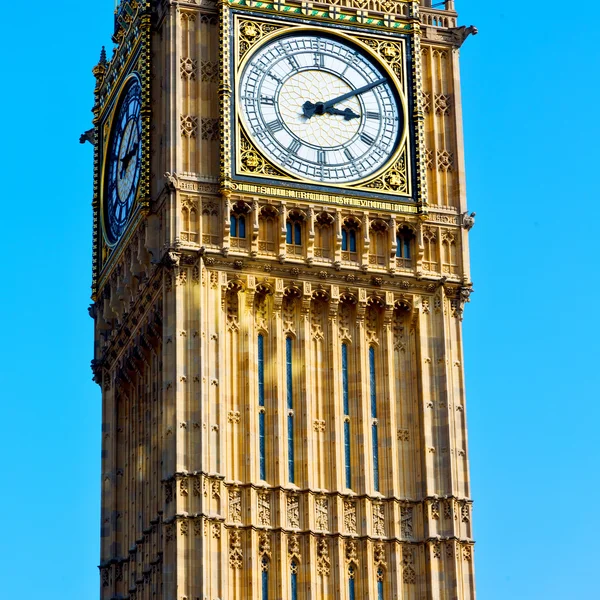 London big ben and historical old construction england aged cit — стоковое фото