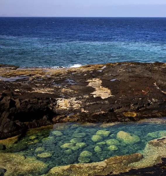 Lagoon himlen moln i lanzarote-Spanien — Stockfoto