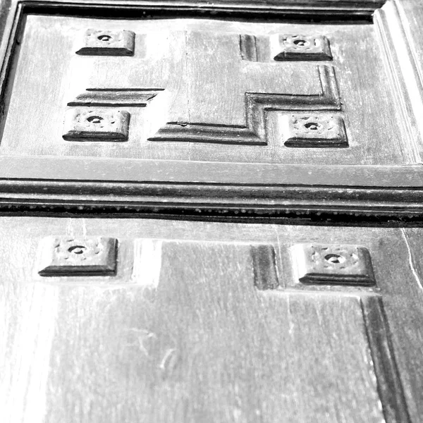 Текстура старих коричневих дверей в italy europe — стокове фото