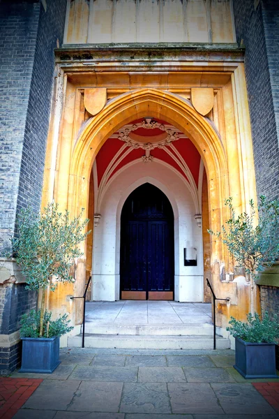 Bruin houten Parlement in Londen oude deur en marmeren antieke — Stockfoto