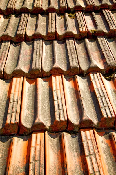 Stary dach w Włochy tekstury o przekątnej architektury — Zdjęcie stockowe
