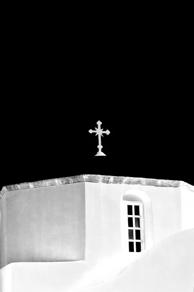 Arkitekturen vit bakgrund cross i santorini Grekland ol — Stockfoto