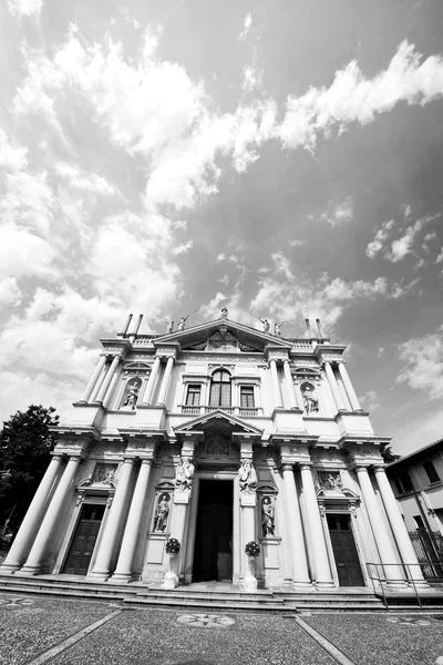 Budova staré architektury v Itálii Evropě milan náboženství — Stock fotografie