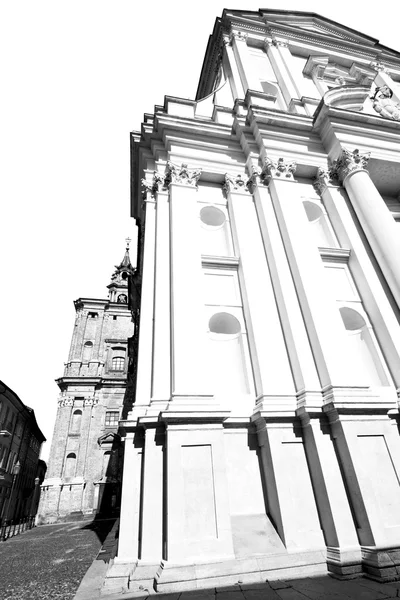 Будівництво старовинної архітектури в Італії Європі Мілан релігії — стокове фото