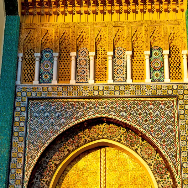Old door in morocco africa ancien and wall ornate brown — Stock Photo, Image