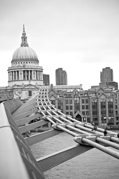 Catedral st paul em Londres Inglaterra construção antiga e religio — Fotografia de Stock