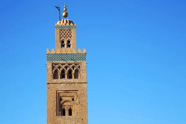 Historie v maroc minaret náboženství a modrá obloha — Stock fotografie