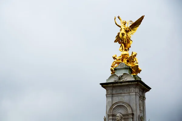 Angleterre historique et statue dans la ville de Londres — Photo