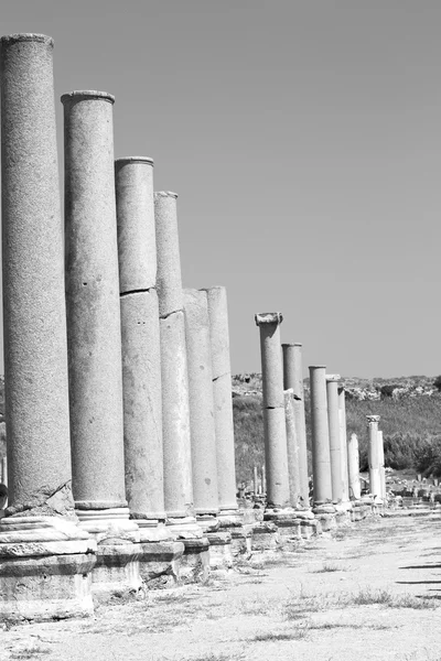 Perge construção velha no peru asiático a coluna e o romano — Fotografia de Stock