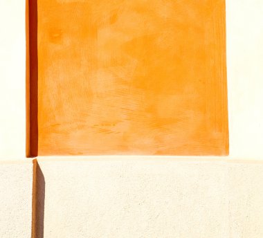 Avrupa'nın portakal İtalya eski duvar ve antika inşaat sarı  