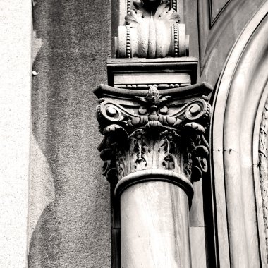 Avrupa İtalya ve mermer ülkede soyut eski sütun 