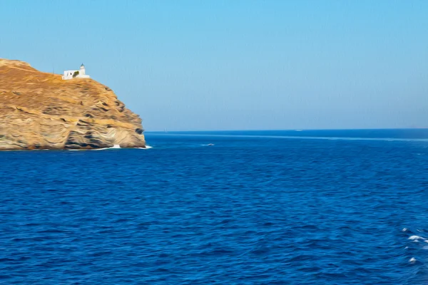Espuma y espuma griega de las islas del barco en el Mediterráneo se — Foto de Stock
