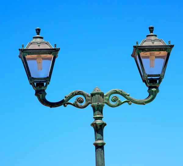 ギリシャの提灯と照明の空に光のヨーロッパ — ストック写真