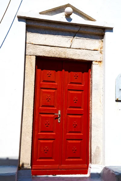 White  red brown  door in   and    wall — Stock Photo, Image