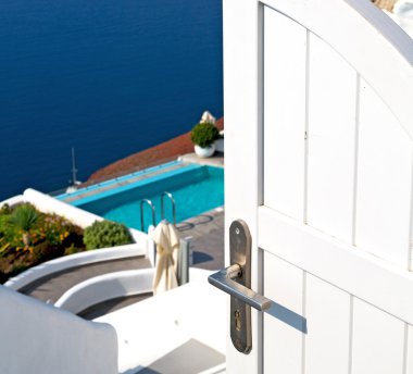 Beyaz ve mavi ev santorini Yunanistan Avrupa eski yapı