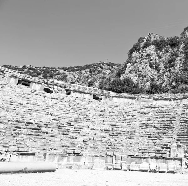 Театр археологии в Мире индейки Европы старый римский некрополь — стоковое фото