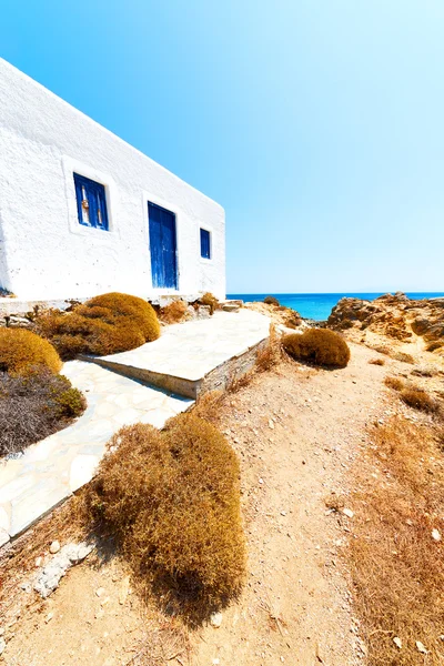 Rock sea and beach   in europe greece the mykonos island   blue — Stock Photo, Image
