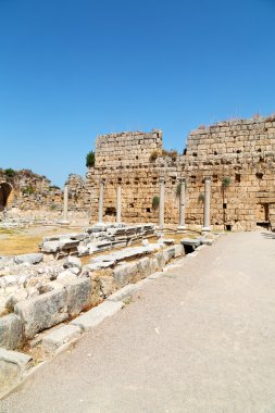  Perge eski yapılar Roma Tapınağı 