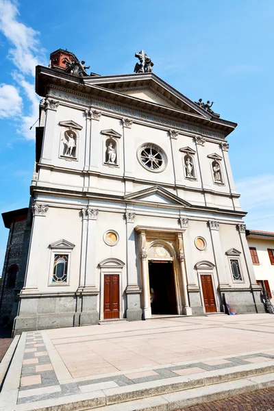 Stary pomnik architektury w Mediolanie religii i światło słoneczne — Zdjęcie stockowe