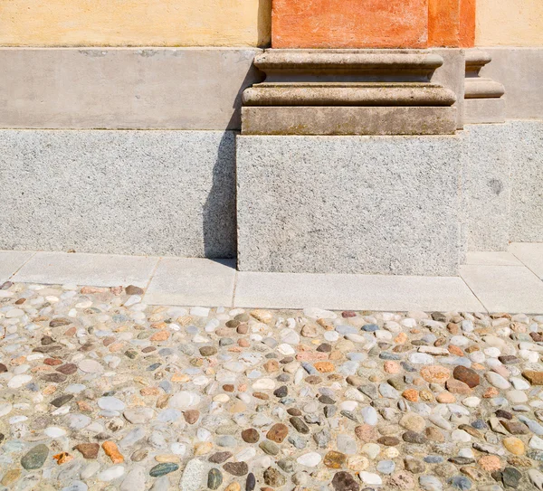 Arancio vecchia colonna nel paese d'Europa Italia e marmo b — Foto Stock