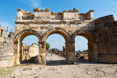 geçmiş pamukkale eski sütun Roma Tapınağı 