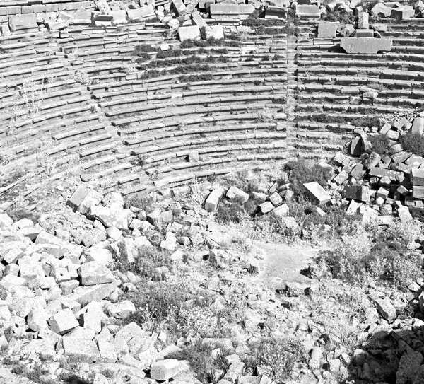 A régi templom és színház, termessos antalya Törökország ázsiai égen — Stock Fotó