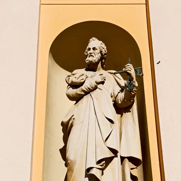 Monumentet staty i gamla historiska konstruktion Italien Europa mil — Stockfoto