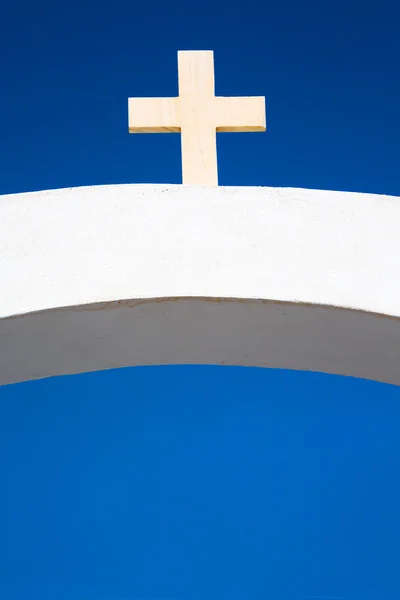 Na europa grécia cruz céu nublado — Fotografia de Stock