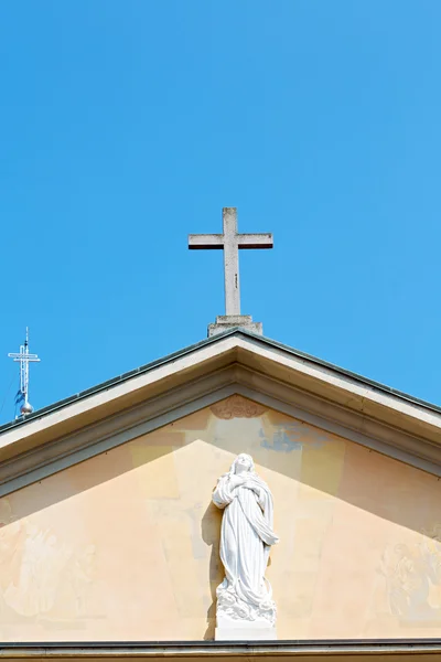 Monument statue  in old  europe milan — Stock Photo, Image