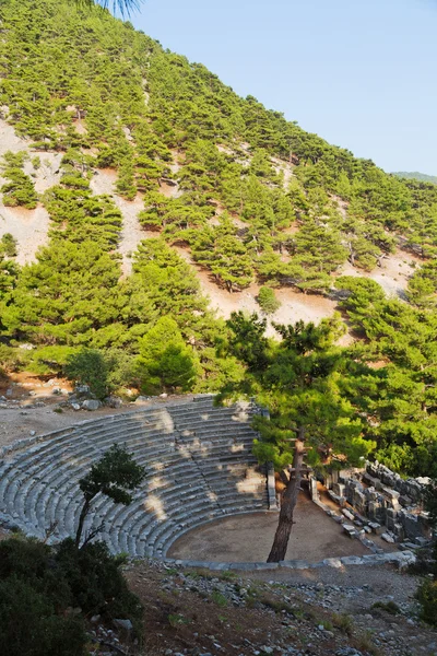 Stein und Theater in Antalya Himmel alten Tempel — Stockfoto