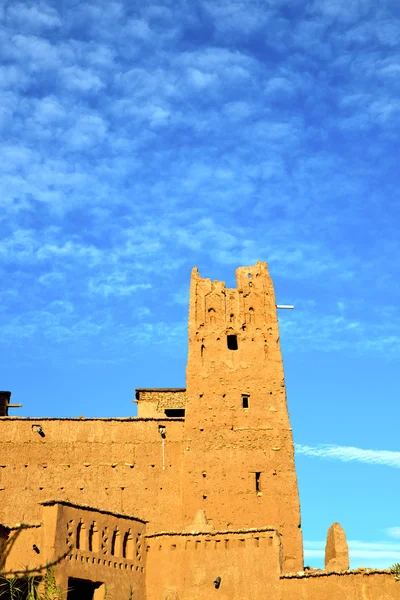 África en el cielo histórico de la vieja construcción de maroc —  Fotos de Stock