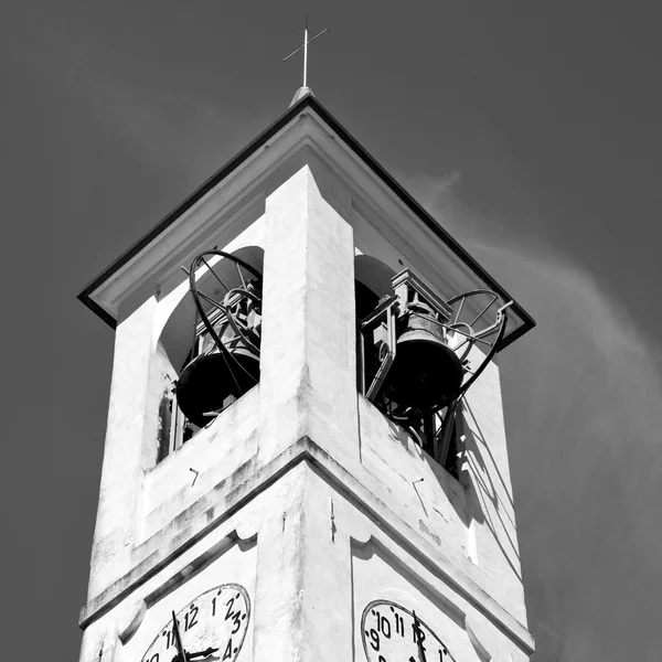 Torre del reloj monumento en italia Europa vieja piedra y campana — Foto de Stock