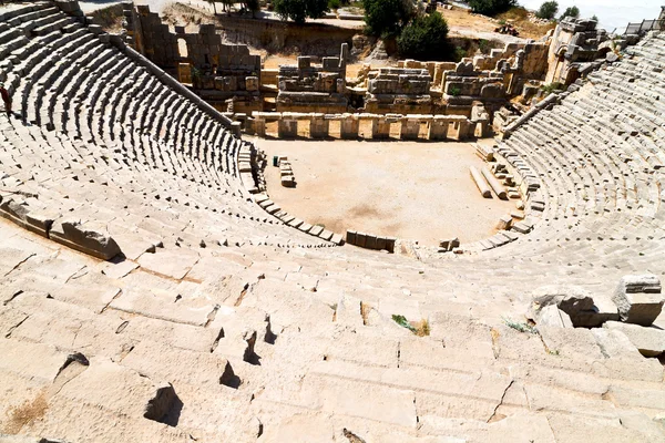 Arkeoloji Myra turke ve yerli mezar taşı — Stok fotoğraf