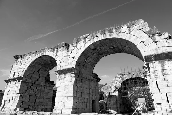 Coluna de construção velha e a história do templo romano pamukkal — Fotografia de Stock