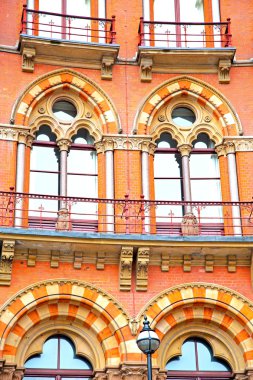  Londra england windows ve tuğla dış cephe