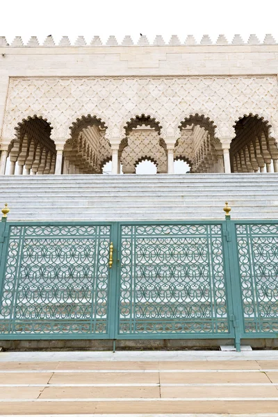 The   chellah  in morocco africa  old roman  step  gate — Stock Photo, Image