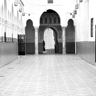 eski tuğla Fas Afrika köy ve gökyüzü kule