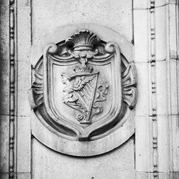 Inglaterra mármol histórico y estatua en la ciudad vieja de Londres —  Fotos de Stock