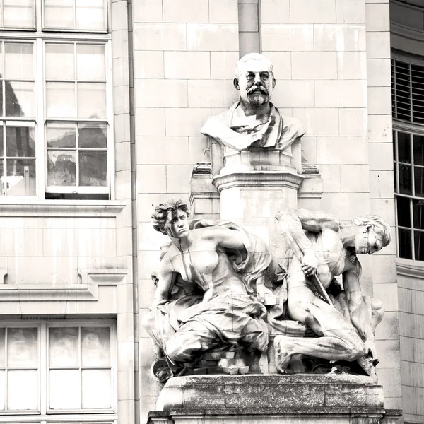 Marmură și statuie în orașul vechi Londra Anglia — Fotografie, imagine de stoc