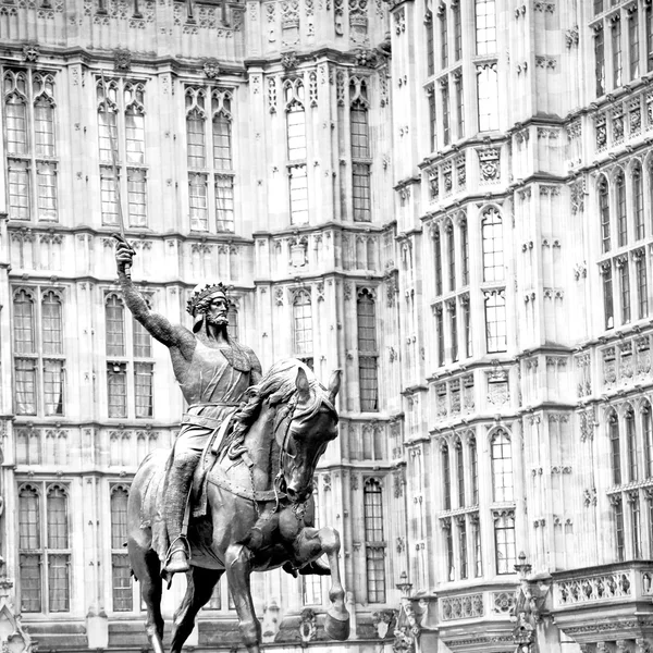 Mármore e estátua na cidade velha de Londres Inglaterra — Fotografia de Stock