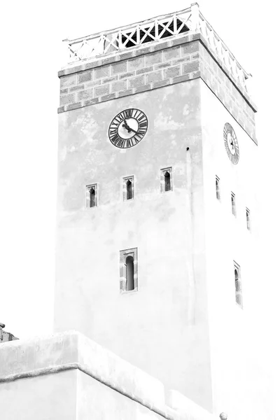 Stara Cegła wieża w miejscowości Afryka Maroko i niebo — Zdjęcie stockowe